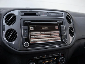 Внедорожник Volkswagen Tiguan 2011 года, 1480000 рублей, Краснодар