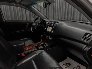 Внедорожник Toyota Highlander 2010 года, 1850000 рублей, Красноярск