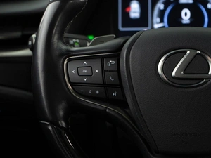 Седан Lexus ES 2020 года, 4698999 рублей, Москва