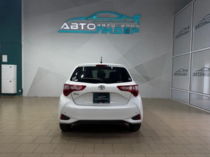 Хетчбэк Toyota Vitz 2018 года, 969000 рублей, Красноярск