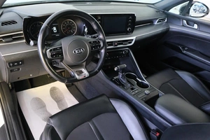 Седан Kia K5 2020 года, 2369000 рублей, Омск