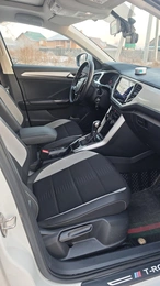 Внедорожник Volkswagen T-Roc (China) 2021 года, 2135000 рублей, Красноярск