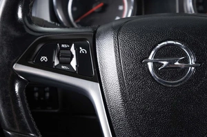 Хетчбэк Opel Astra GTC 2012 года, 779000 рублей, Пермь