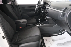 Хетчбэк Kia Rio X-Line 2019 года, 1619000 рублей, Омск