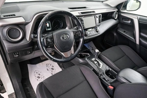 Внедорожник Toyota RAV4 2017 года, 3189000 рублей, Красноярск