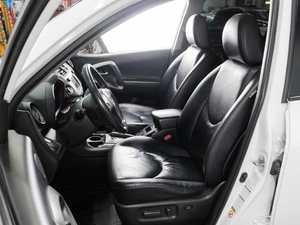 Внедорожник Toyota RAV4 2011 года, 1920000 рублей, Тюмень