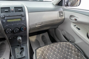 Седан Toyota Corolla 2008 года, 899000 рублей, Барнаул