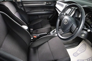 Универсал Toyota Corolla Fielder 2016 года, 1339000 рублей, Сургут