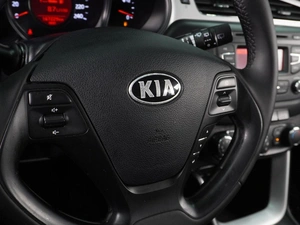 Хетчбэк Kia Ceed 2012 года, 899000 рублей, Воронеж