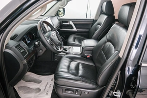 Внедорожник Toyota Land Cruiser 2018 года, 5999000 рублей, Красноярск