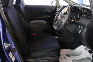 Минивэн Toyota Wish 2012 года, 1599000 рублей, Омск