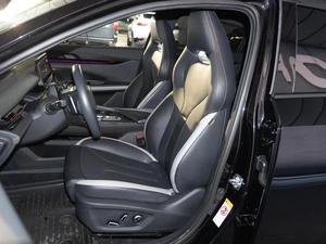 Лифтбек Changan UNI-V 2023 года, 1950000 рублей, Санкт-Петербург