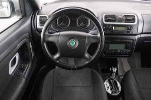 Минивэн Skoda Roomster 2009 года, 699000 рублей, Красноярск