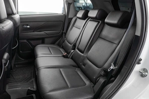 Внедорожник Mitsubishi Outlander 2016 года, 2109000 рублей, Петрозаводск