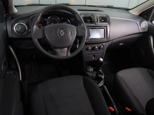 Седан Renault Logan 2015 года, 899000 рублей, Воронеж