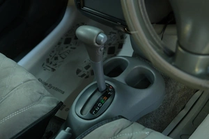 Хетчбэк Toyota Vitz 2000 года, 389000 рублей, Омск