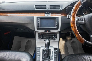 Седан Volkswagen Passat 2011 года, 999000 рублей, Барнаул