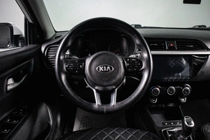 Седан Kia Rio 2017 года, 1169000 рублей, Сургут