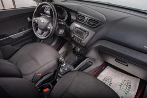 Седан Kia Rio 2014 года, 939000 рублей, Томск