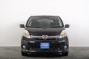 Минивэн Toyota Isis 2011 года, 1449000 рублей, Томск