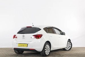 Хетчбэк Opel Astra 2011 года, 719000 рублей, Тюмень