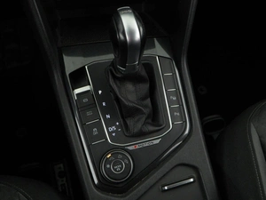 Внедорожник Volkswagen Tiguan 2017 года, 2249999 рублей, Москва