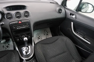 Хетчбэк Peugeot 308 2012 года, 639000 рублей, Красноярск
