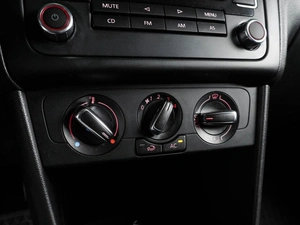 Седан Volkswagen Polo 2012 года, 974000 рублей, Воронеж