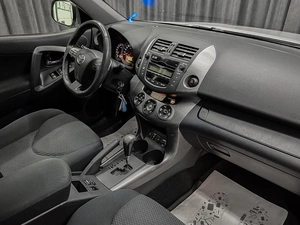 Внедорожник Toyota RAV4 2012 года, 1425000 рублей, Красноярск