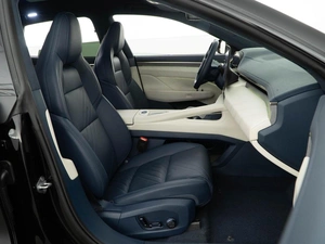 Лифтбек Zeekr 001 2024 года, 6493055 рублей, Москва