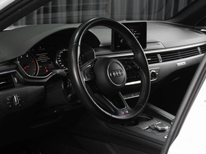 Седан Audi A4 2018 года, 2729000 рублей, Тюмень