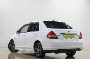 Седан Nissan Tiida Latio 2004 года, 499000 рублей, Новокузнецк