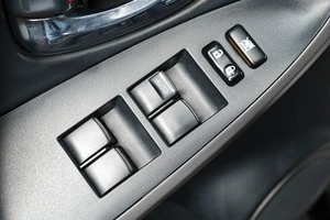 Внедорожник Toyota RAV4 2011 года, 1389000 рублей, Тюмень