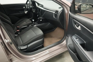 Седан Kia Rio 2020 года, 1740000 рублей, Курск