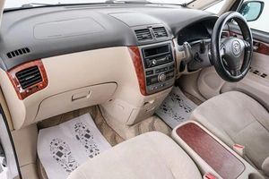 Минивэн Toyota Ipsum 2003 года, 799000 рублей, Красноярск