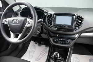 Седан ВАЗ (LADA) Vesta 2018 года, 829000 рублей, Оренбург