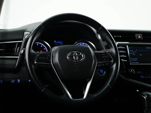 Седан Toyota Camry 2019 года, 2225055 рублей, Москва
