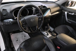 Внедорожник Kia Sorento 2011 года, 1619000 рублей, Омск