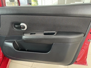Хетчбэк Nissan Tiida 2012 года, 697000 рублей, Солонцы