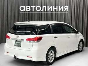 Минивэн Toyota Wish 2009 года, 1250000 рублей, Красноярск
