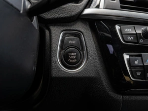 Седан BMW 3 серия 2018 года, 2091000 рублей, Краснодар