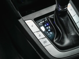 Седан Hyundai Avante 2019 года, 1600000 рублей, Красноярск