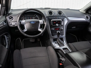 Седан Ford Mondeo 2011 года, 999000 рублей, Краснодар