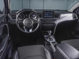 Хетчбэк Kia Ceed 2018 года, 1730000 рублей, Ростов-на-Дону