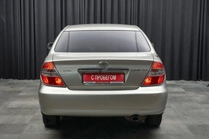 Седан Toyota Camry 2004 года, 777000 рублей, Красноярск