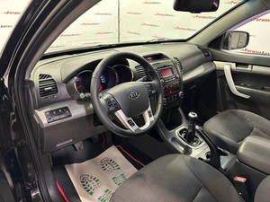 Внедорожник Kia Sorento 2012 года, 1230000 рублей, Красноярск