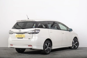 Минивэн Toyota Wish 2012 года, 1369000 рублей, Томск