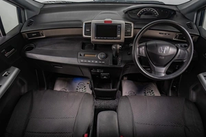 Минивэн Honda Freed 2011 года, 1199000 рублей, Томск