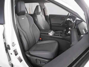 Внедорожник Toyota RAV4 2026 года, 4255000 рублей, Красный Пахарь