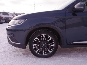 Внедорожник Mitsubishi Outlander 2022 года, 2390000 рублей, Владимир